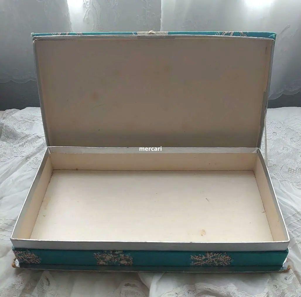 イギリスアンティーク　Chocolate box レースセット