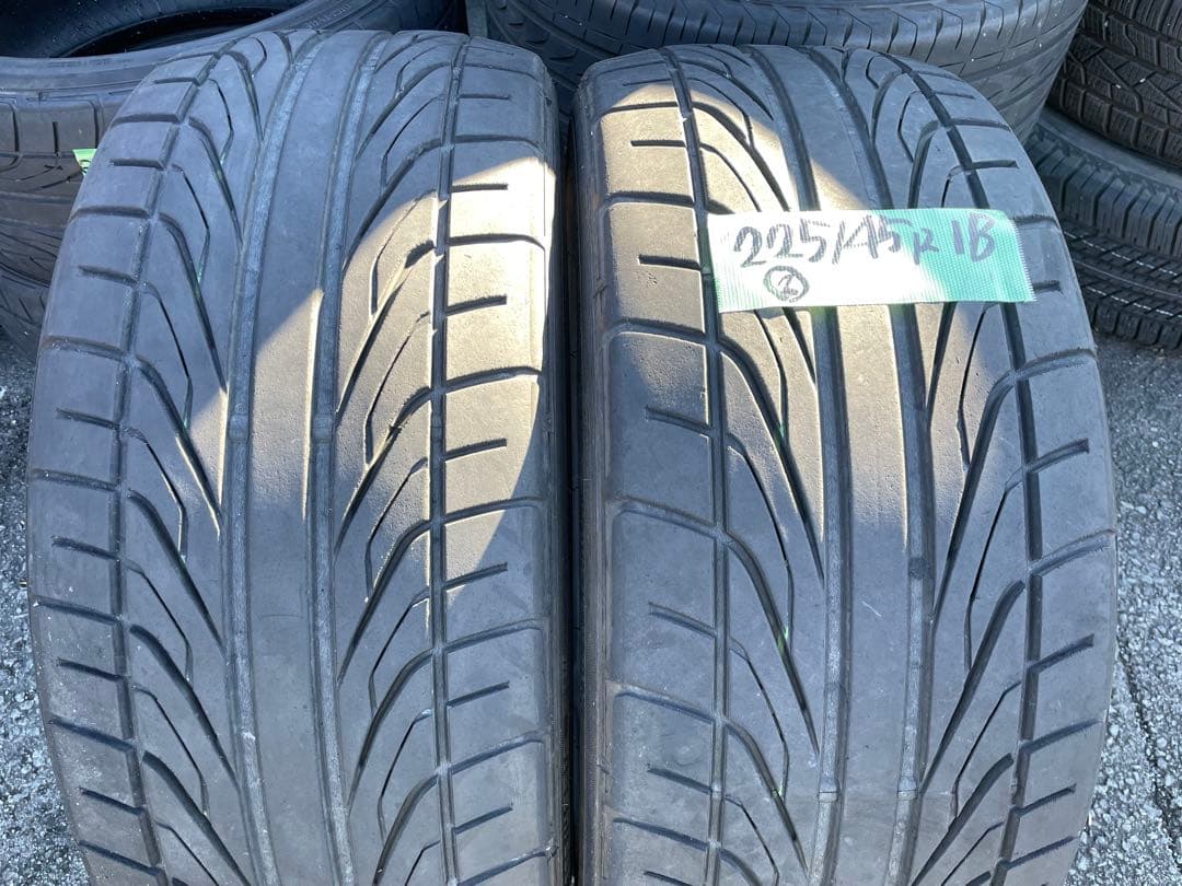 ②中古タイヤ2本セット！225/45R18 ダンロップ ディレッツァDZ101