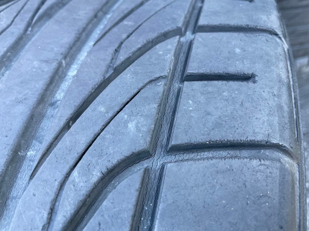 ②中古タイヤ2本セット！225/45R18 ダンロップ ディレッツァDZ101