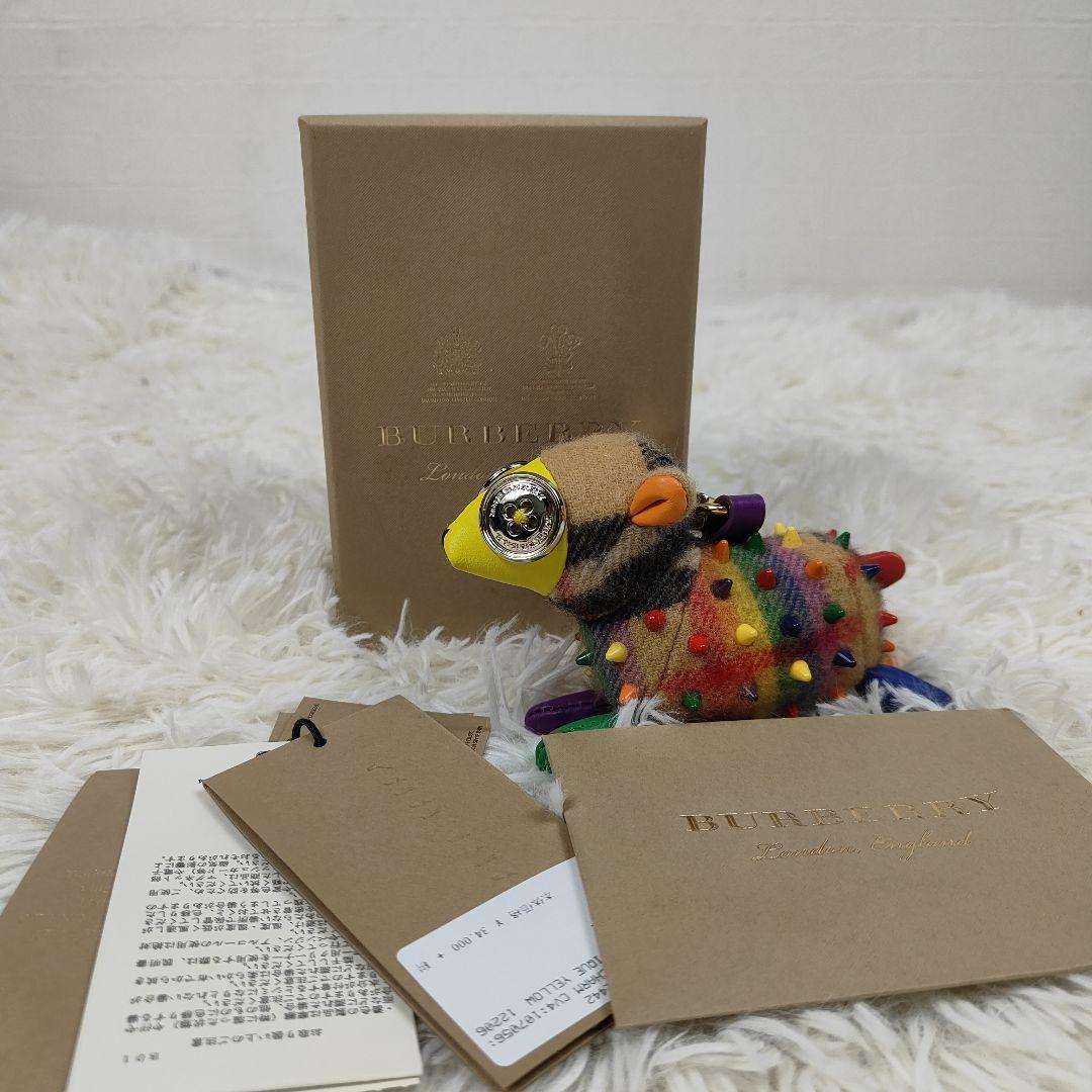 BURBERRY　キーホルダー　アニマルシープ スタッズ　チェック　箱付き