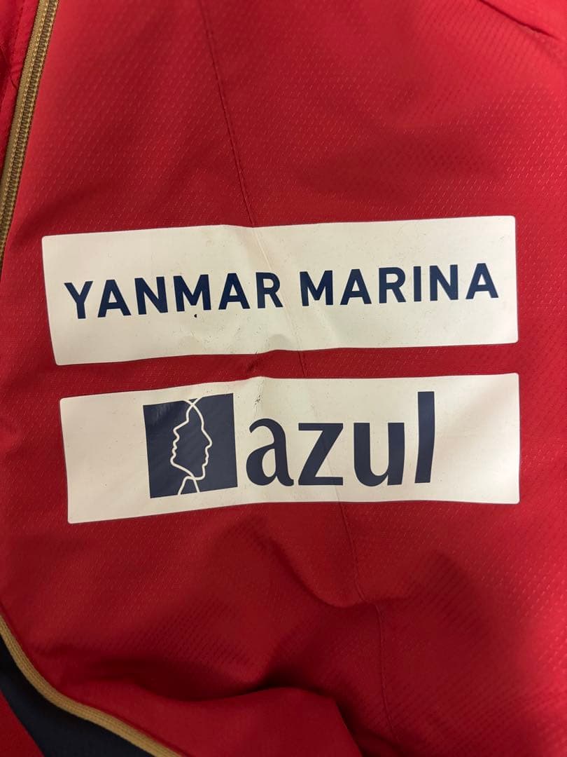 セレッソ大阪　Mizuno 赤 ネイビー 中綿ジャケット