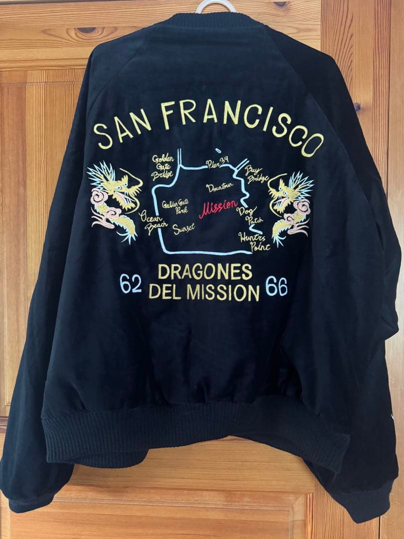 ミッションディストリクト　スカジャンL 黒