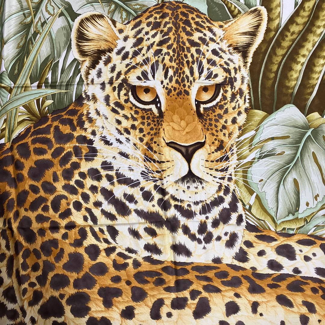 Salvatore Ferragamo レオパードスカーフ　新品未使用