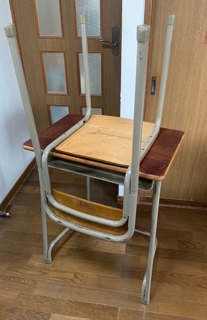 昭和レトロ　学校机とイスセット⓶