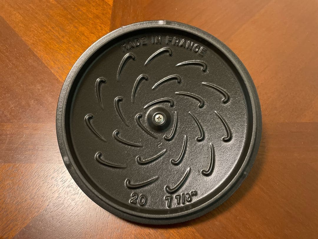 Staubストウブ トゥモローランド限定コラボ　ホットプレートラウンド20cm