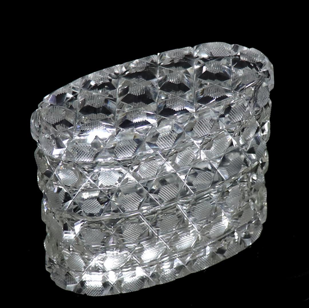 オールド・バカラ 珍品オーバル型切子蓋物 ダイヤモンドカット×格子柄 ディアマン