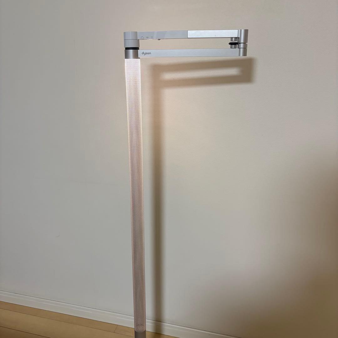 ダイソン Lightcycle Morph フロアライト ホワイト／シルバー