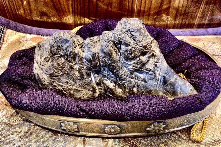 天覧石  裏千家14代、玉秀庵(淡々斎宗室、無限斎)所縁の盆石