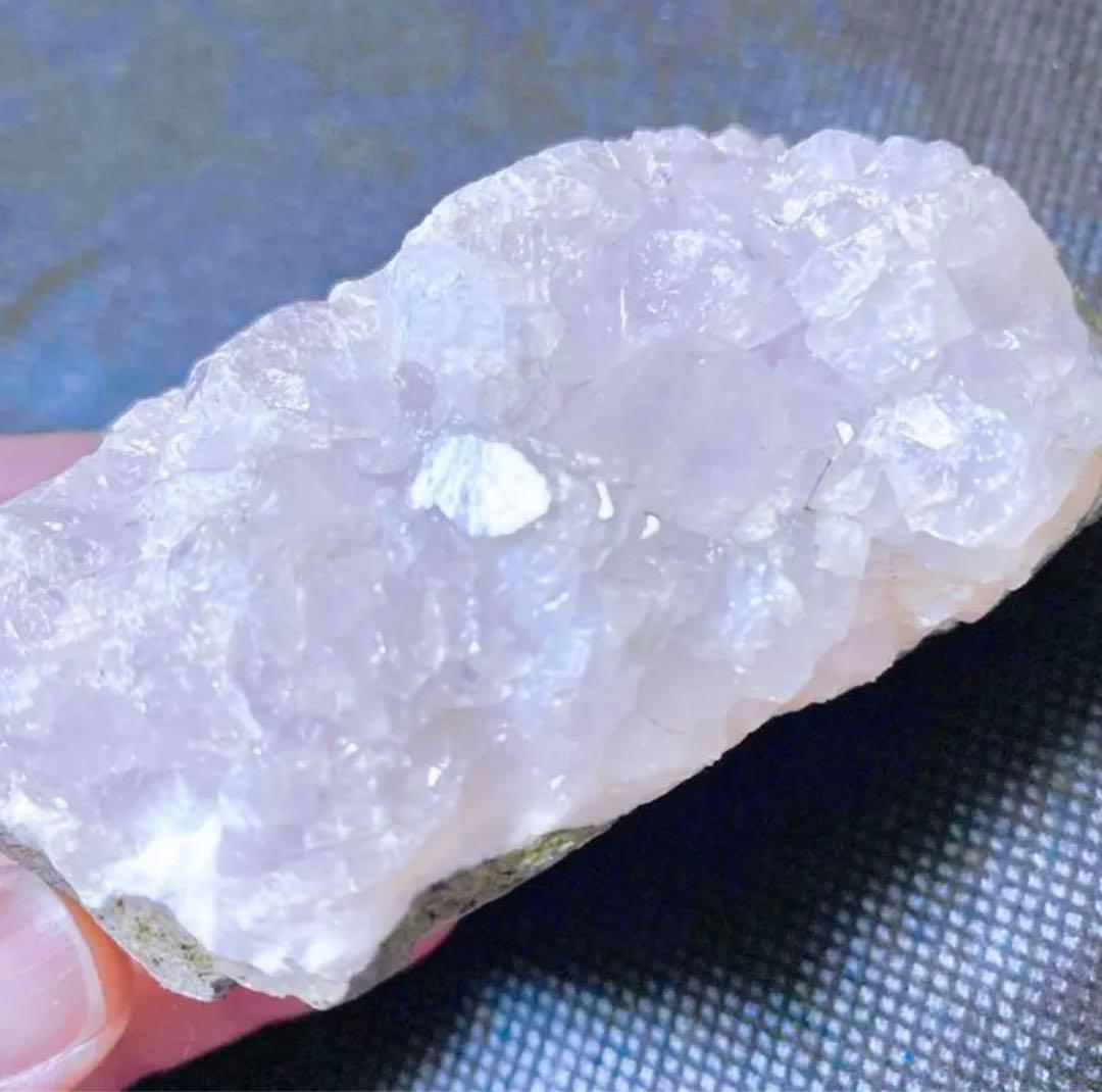 希少な逸品！国産 ピンクアポフィライト 原石 結晶