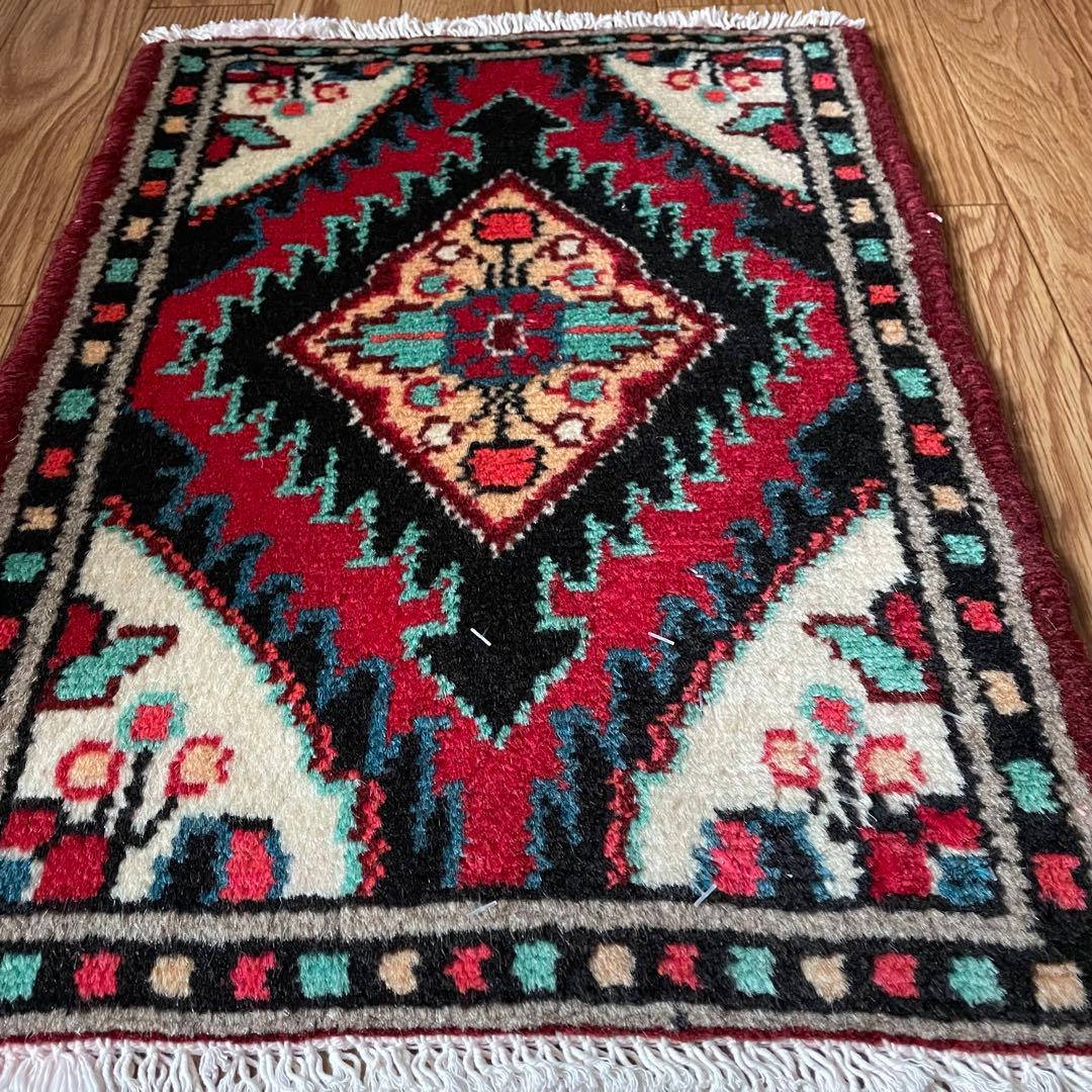 トライバルラグ ハマダン産 本物 ペルシャ絨毯 手織りサイズ 39/53cm