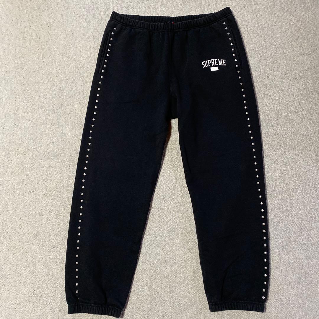 田中　Supreme スタッズ付き ブラックパンツ