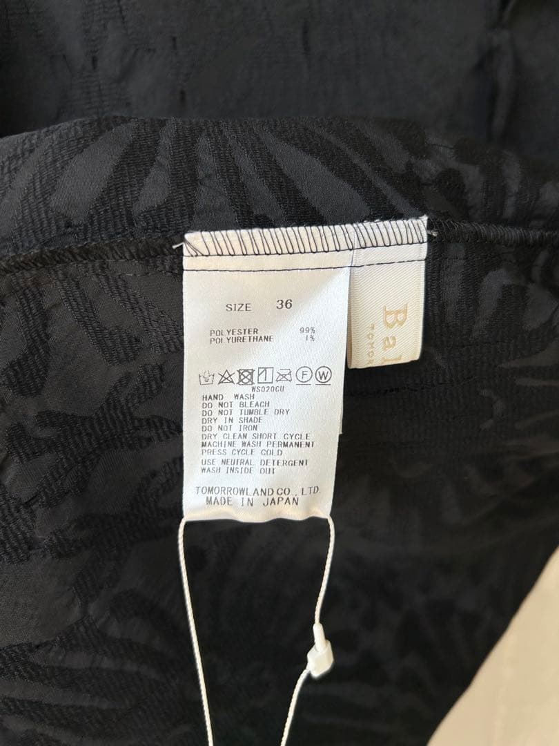 TOMORROWLAND フラワージャガードツイストスリーブブラウス