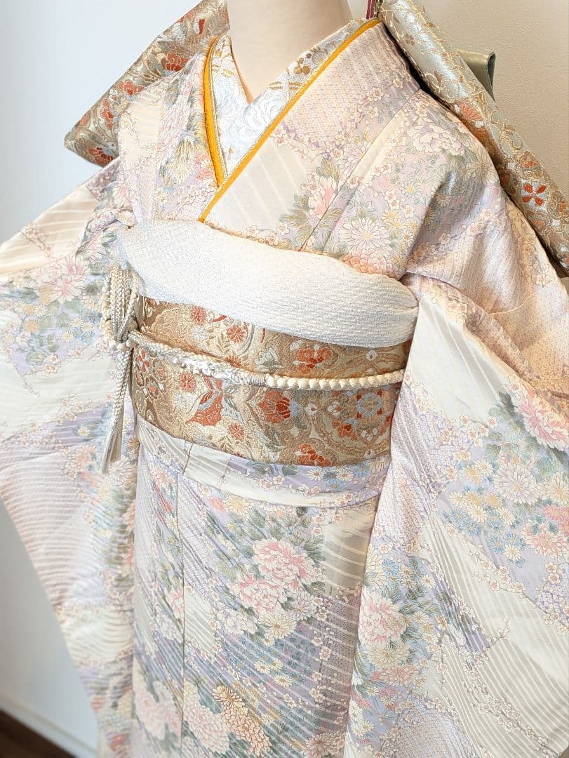 振袖フルセット 身丈161裄62 金彩 白系 逸品 成人式