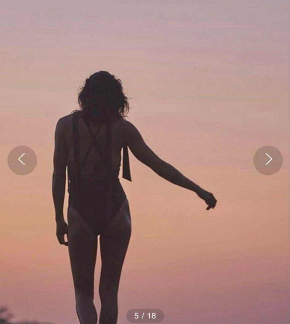 ☆*☆様 新品 ETRE TOKYO オープンバックスイムウェア 水着 無地 M