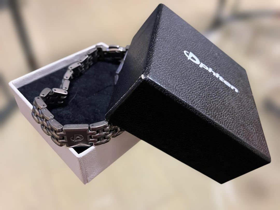 Phiten チタンブレスレット