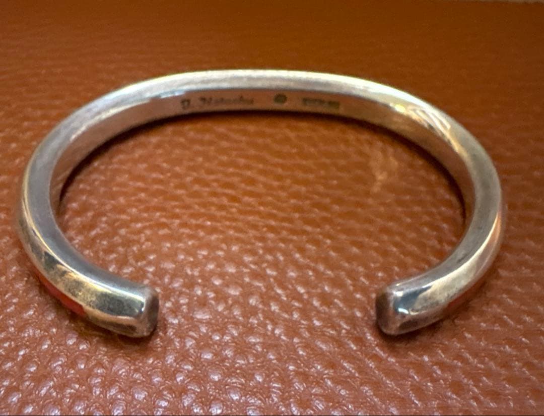 インディアンジュエリー　ズニ族 Ｊ.Ｎatachu 作　コーラル　バングル