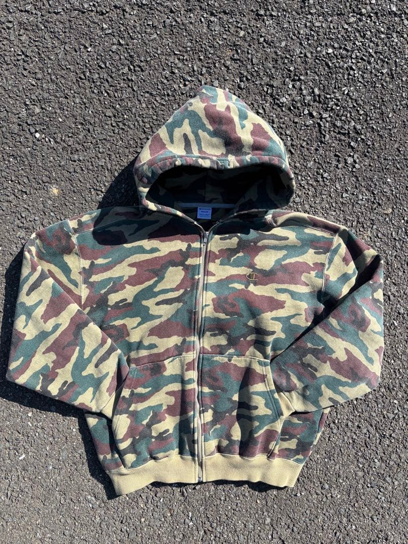 【値下げ】champion チャンピオン　迷彩ジップパーカー　カモ柄