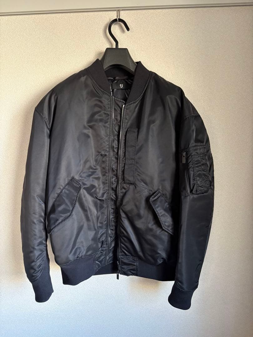 【美品】ユニクロ +J ハイブリッドダウンオーバーサイズジャケット Lサイズ