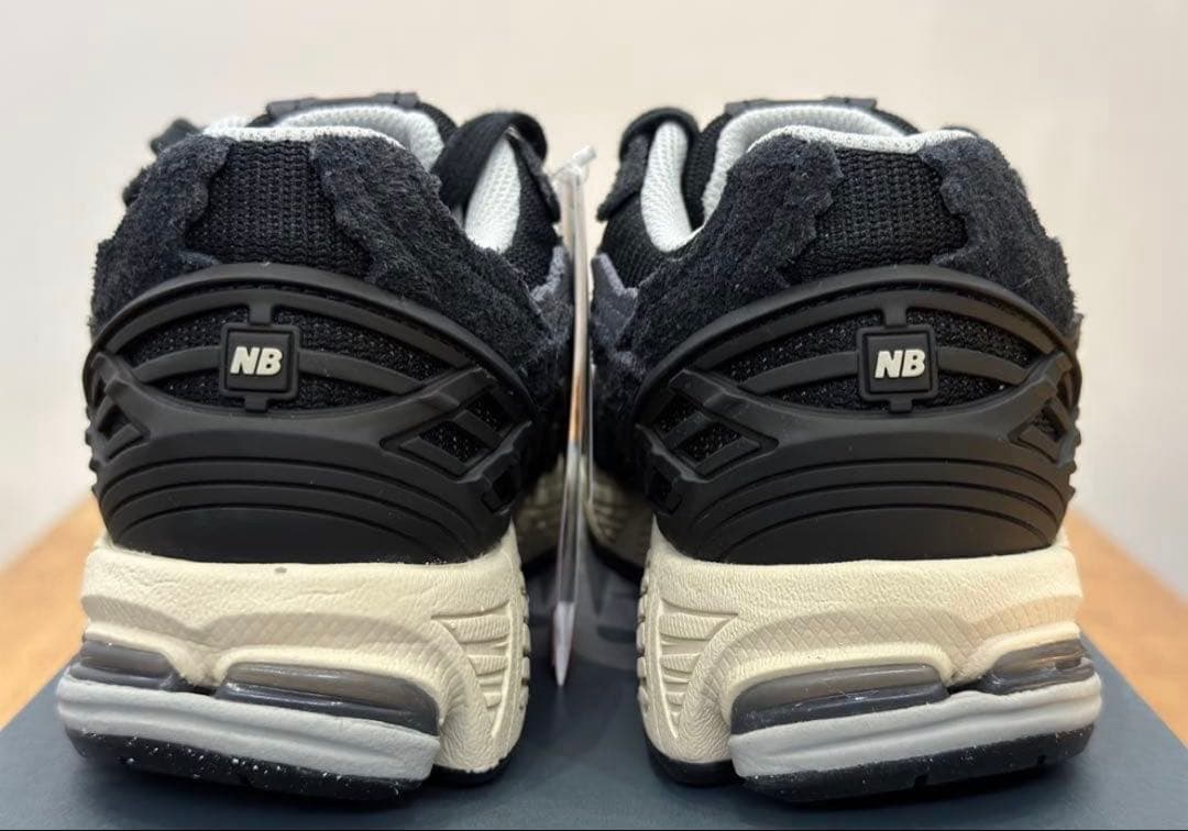 ニューバランス M1906DA 人気　美品