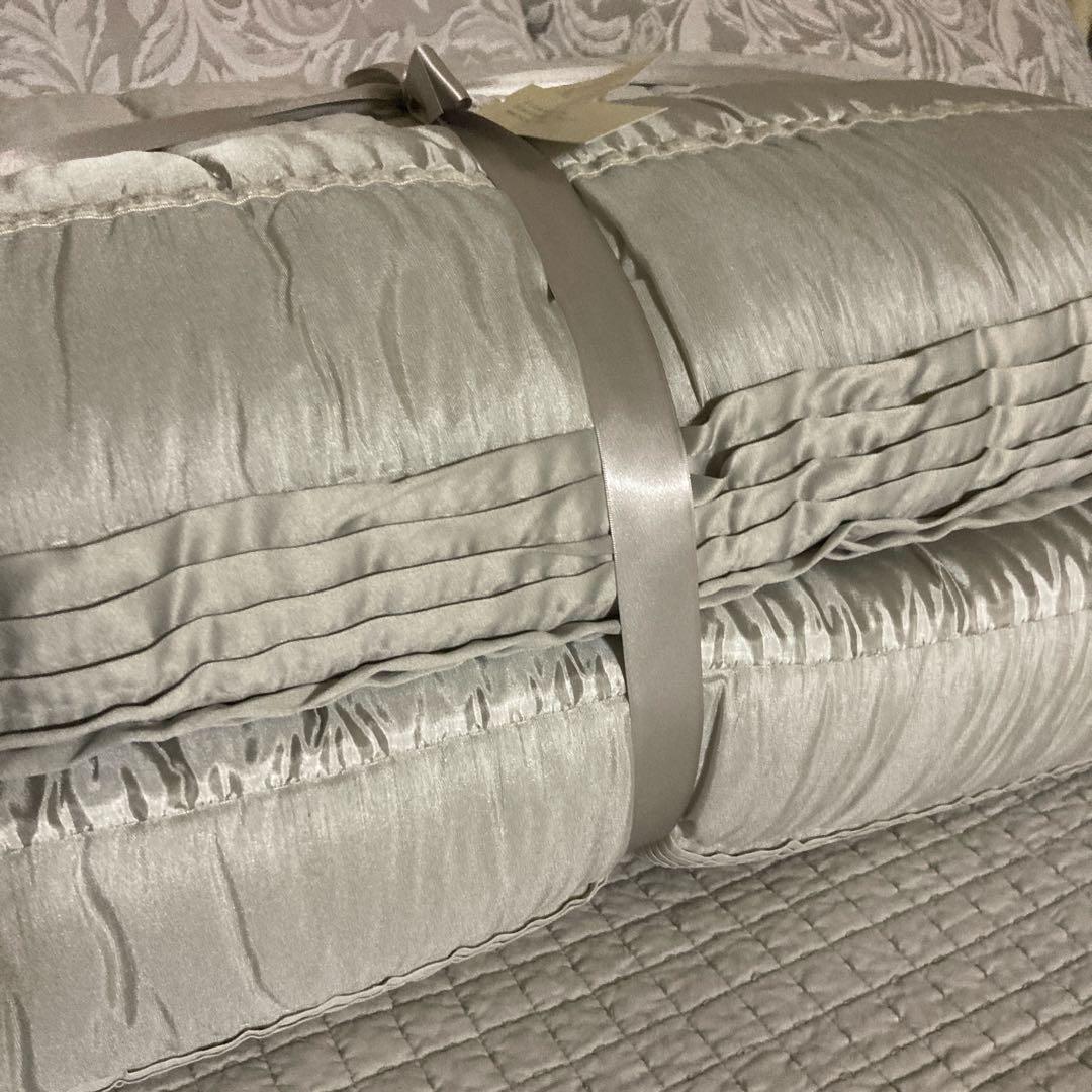 ローラアシュレイ LEILAラージベッドスプレッド　240×260 新品