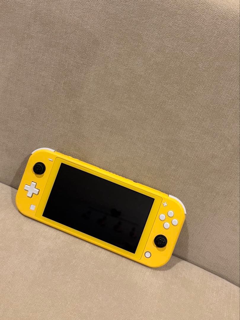 スイッチライト　イエロー