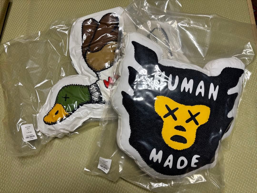HUMAN MADE KAWS クッション 2個セット