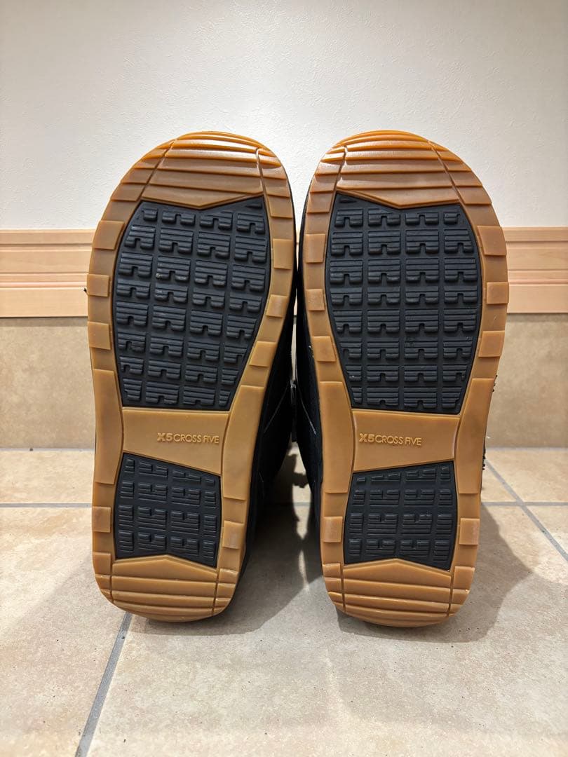 スノーボードブーツ 黒 ボアライニング