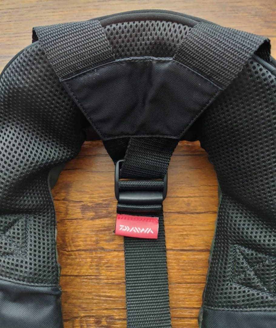 ダイワ 自動膨張ライフジャケット