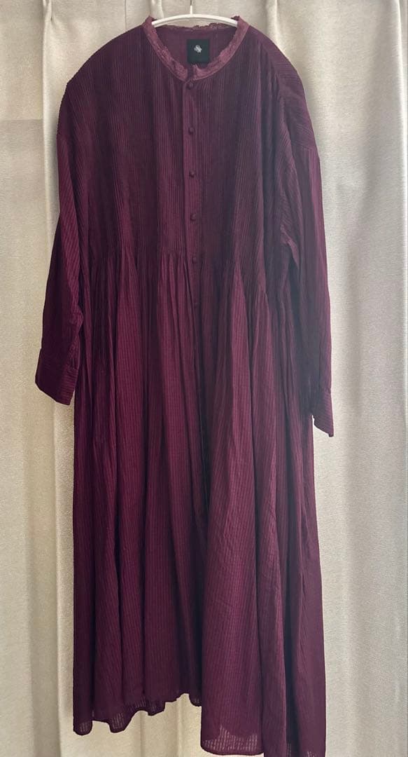 美品メゾンドソイル ピンタックプリーツワンピース