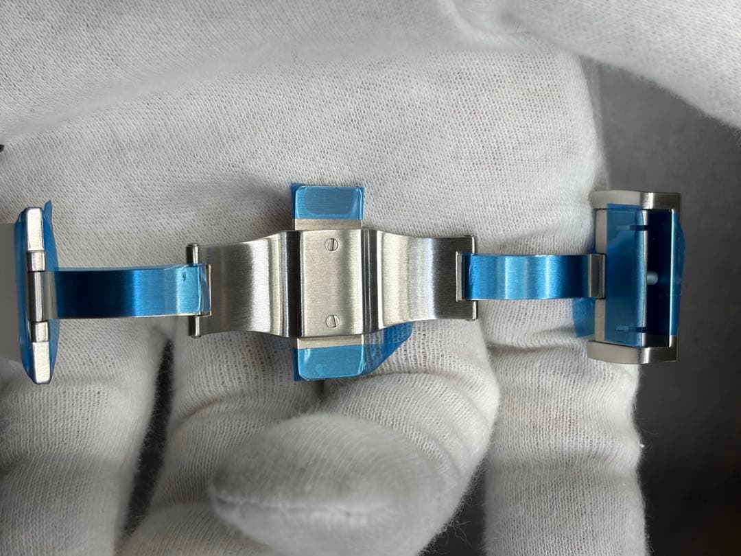 GUCCI 自動巻き時計 YA136344