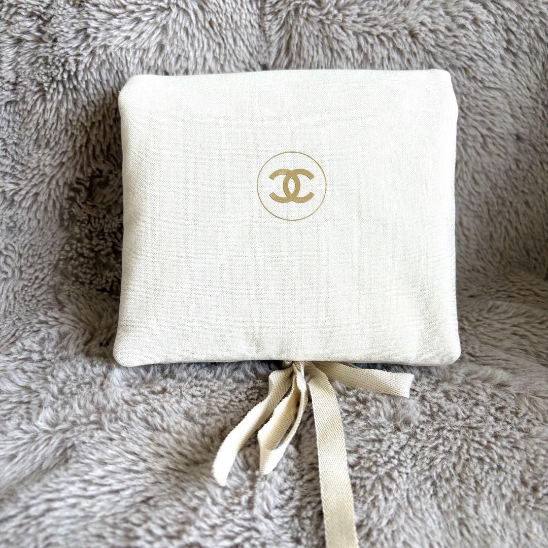 【新品】激レア CHANEL ココ マドモアゼル シークレット ルック コフレ