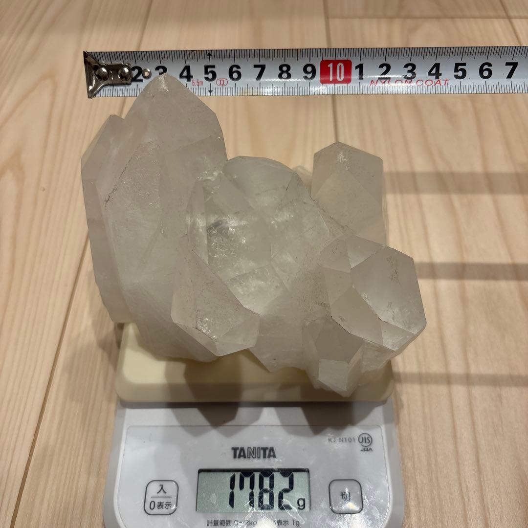 水晶　クラスター　原石　値下げ依頼済