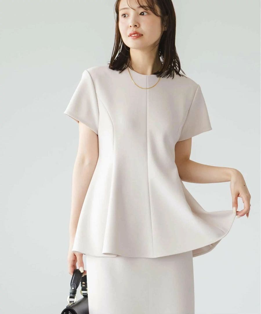 【美品】NOBLE コンフォートジャージーライクペプラムブラウス ホワイト