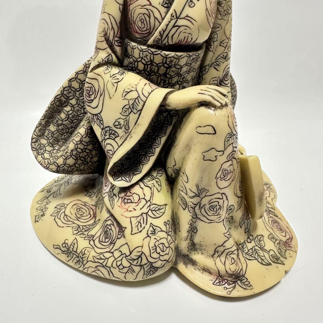 和風女性の置物 花柄 着物　芸者