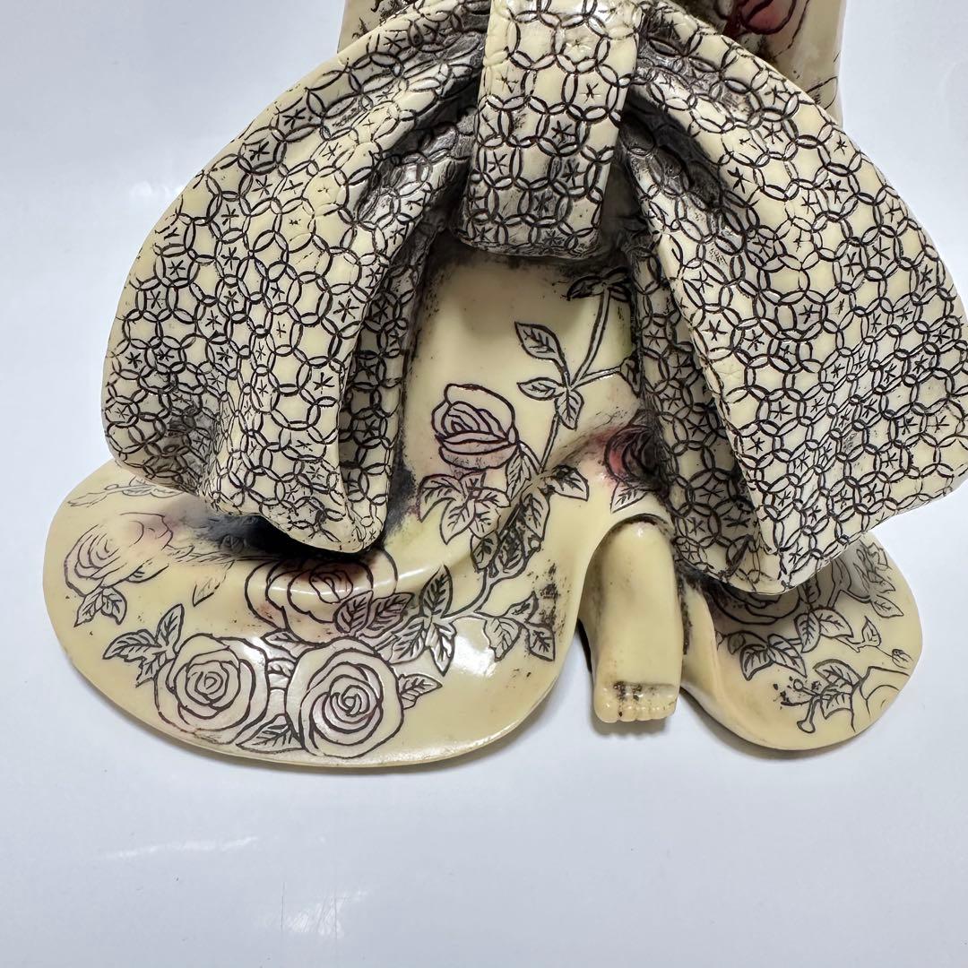 和風女性の置物 花柄 着物　芸者