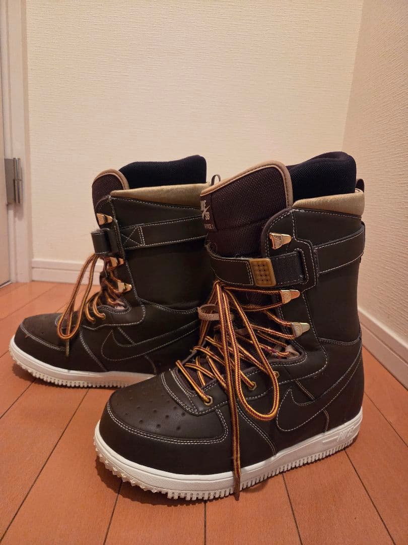 NIKE スノーボードブーツ