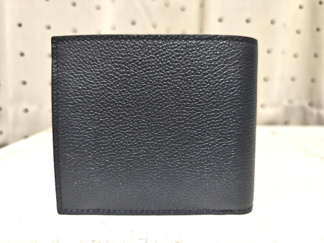 未使用品 プラダ 2MO738 トライアングルロゴ 小銭入れ付き 二つ折り財布