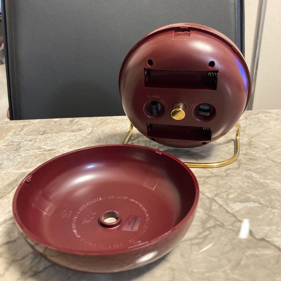 アルネ ヤコブセン ステーション テーブルクロック　バーガンディ