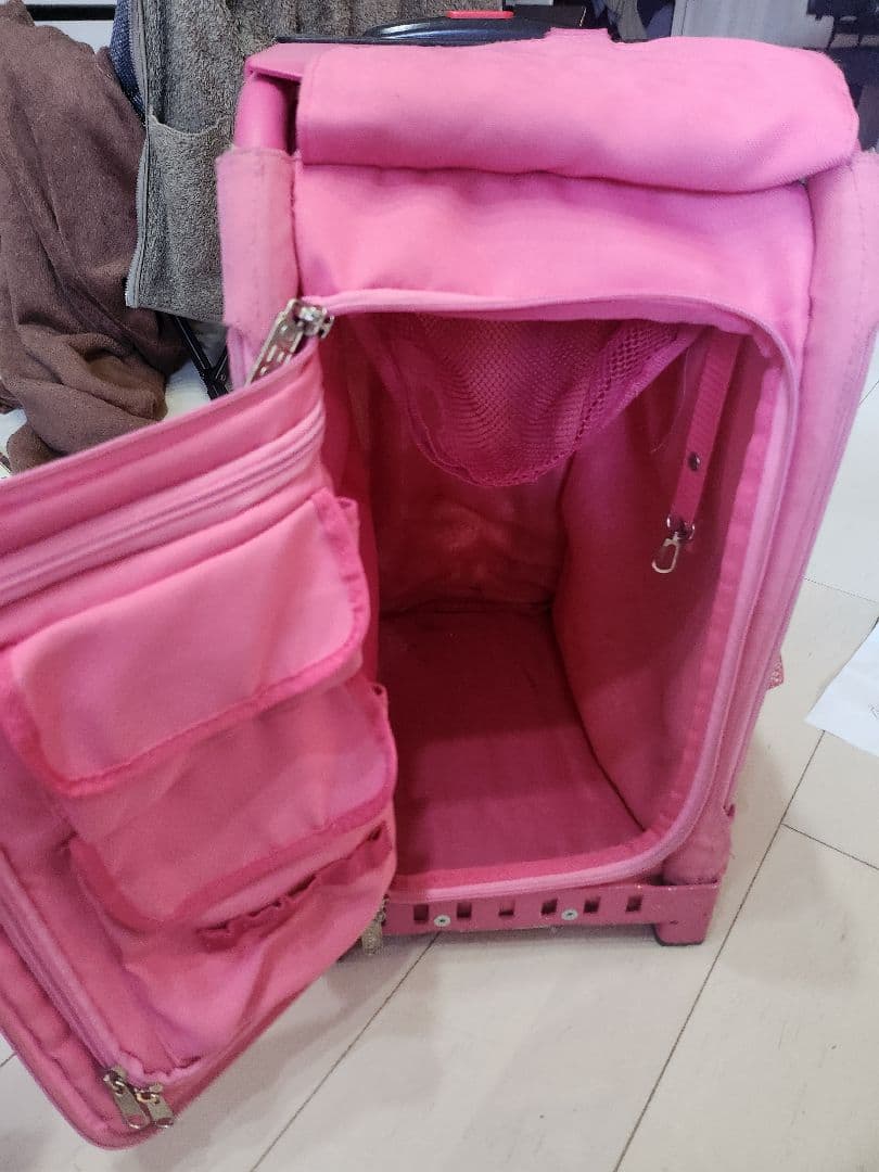 Zuca スポーツ　ピンク 花柄 キャリーケース