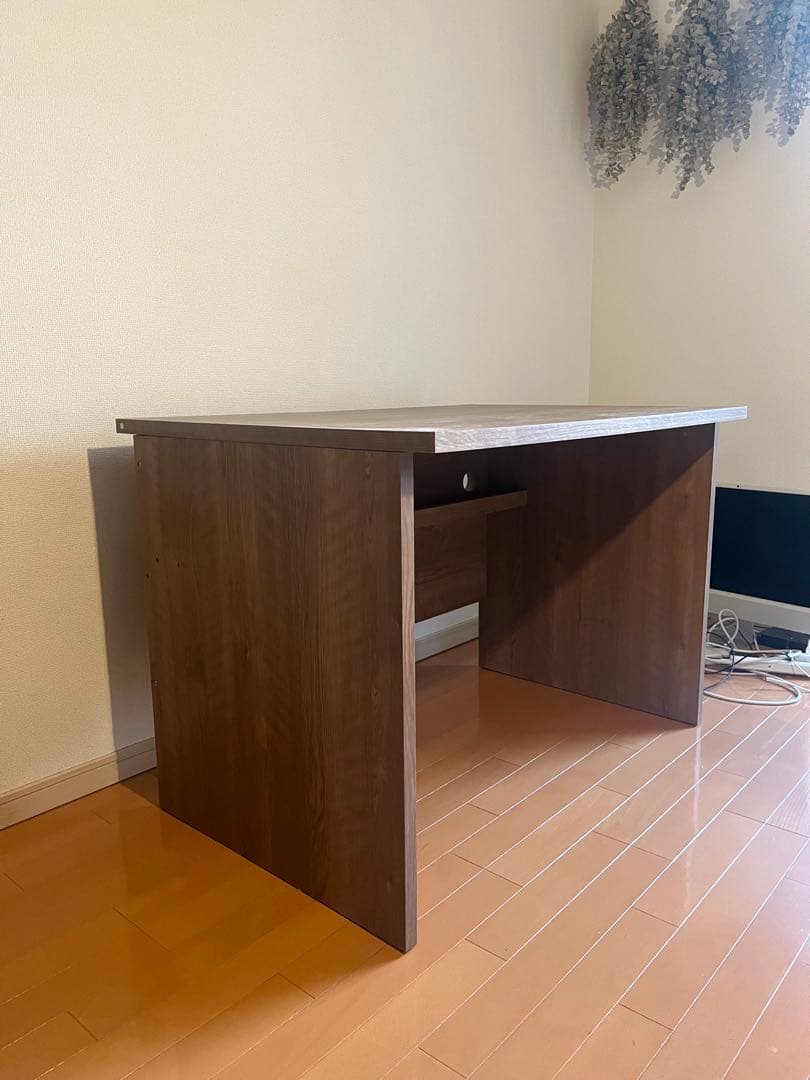 LOWYA タップ収納付きオフィスデスク（幅100cm)