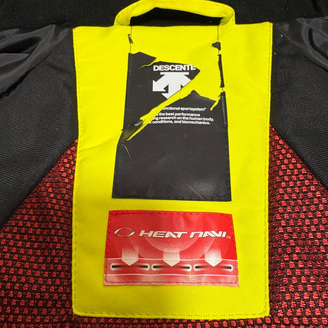 DESCENTE デサント スキーウェア スノボウェア イエロー 黄色　フード