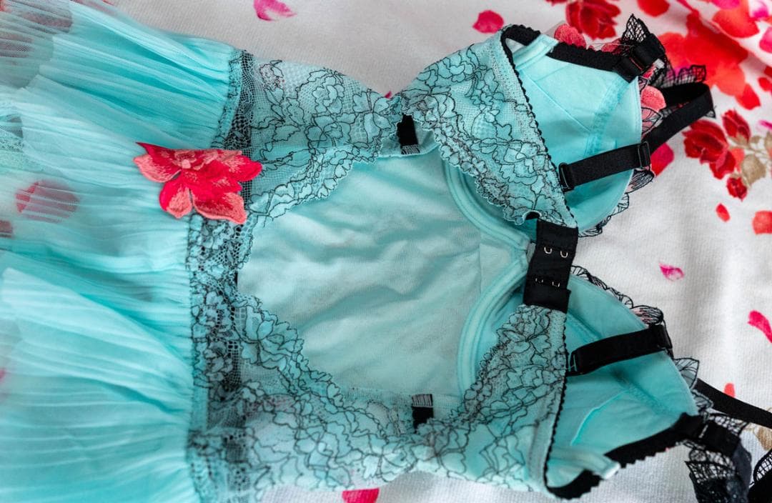 サルート　83G スリーインワン 40周年記念