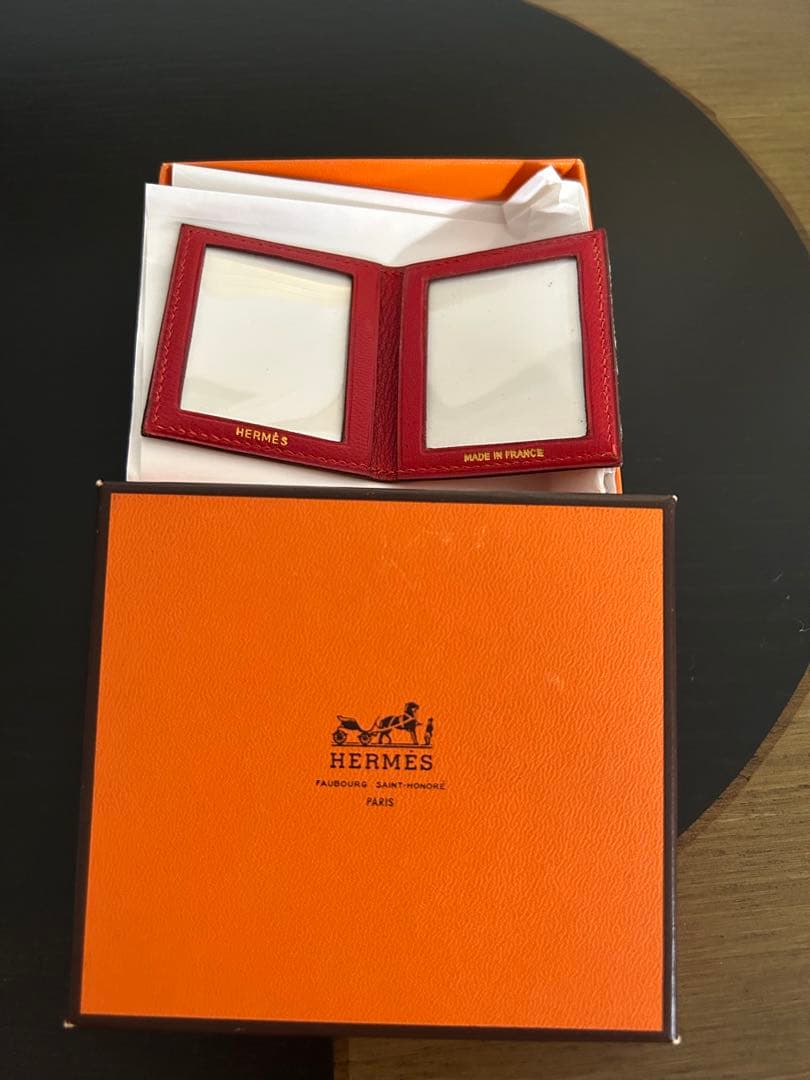 新品　エルメス　レザー　フォトケース　赤