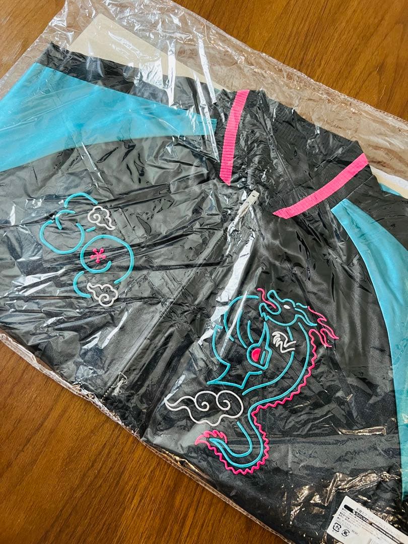 初音ミク リバーシブル 刺繍スカジャン