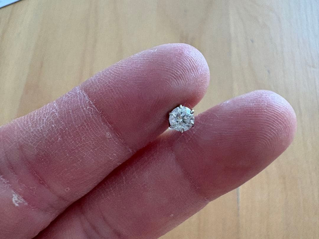 ラボグロウンダイヤモンド ピアス片耳 0.5ct 鑑定書付き