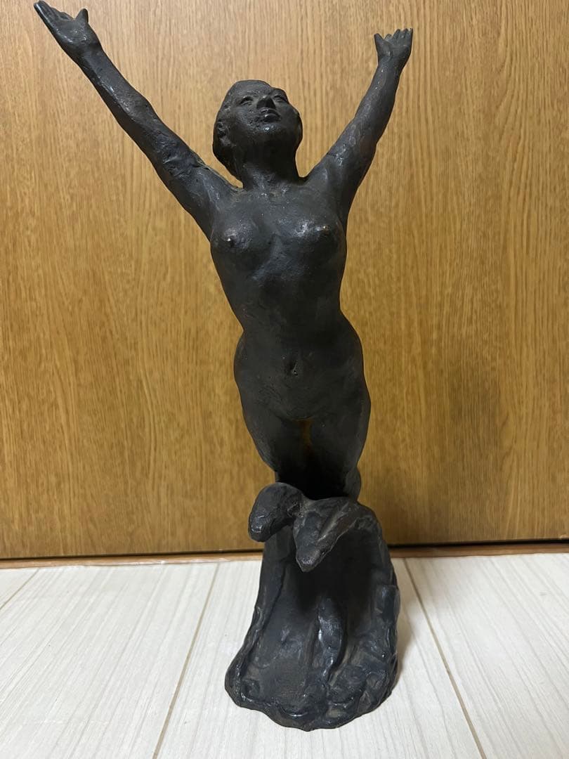 ブロンズ像　裸婦像　飛躍　館野弘青
