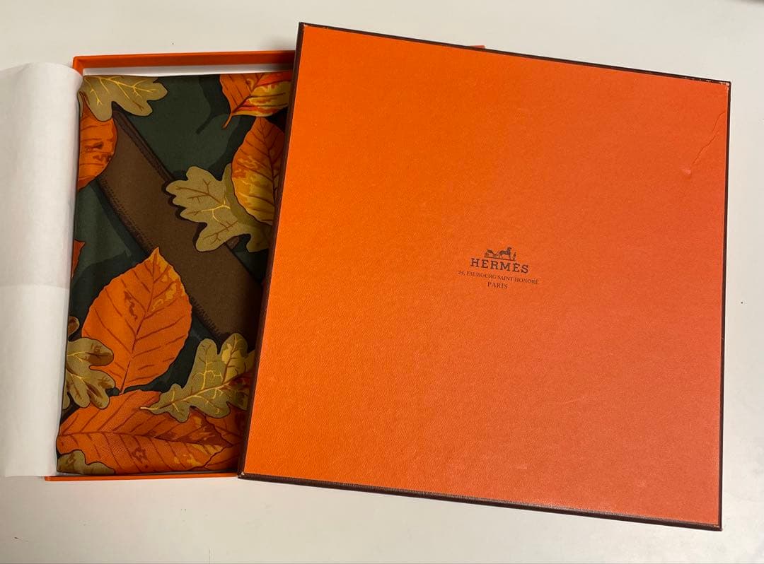 週末お値下げ(^-^)HERMES カレ90 au plus dru