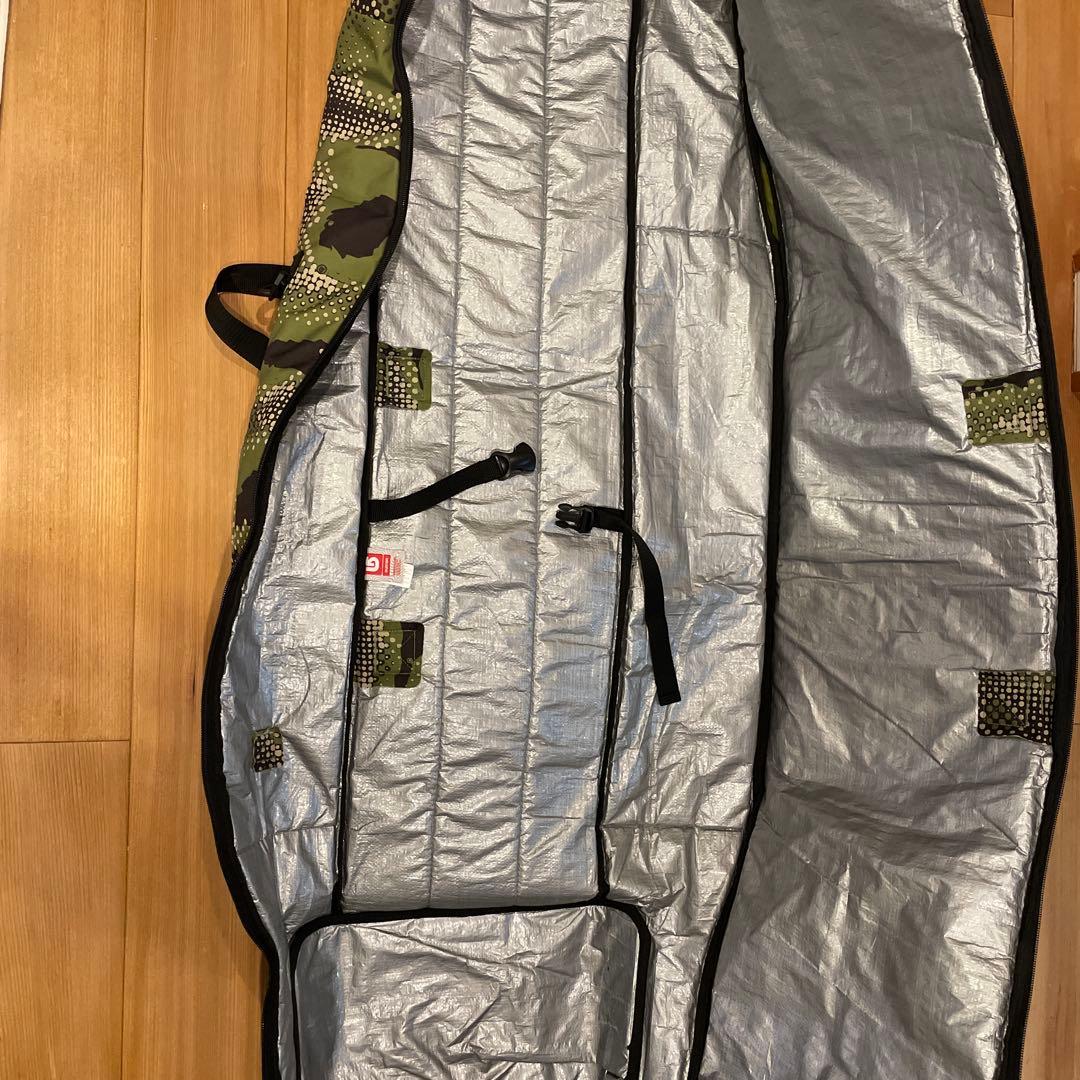 バートン　スノーボードケース　ローラー付き