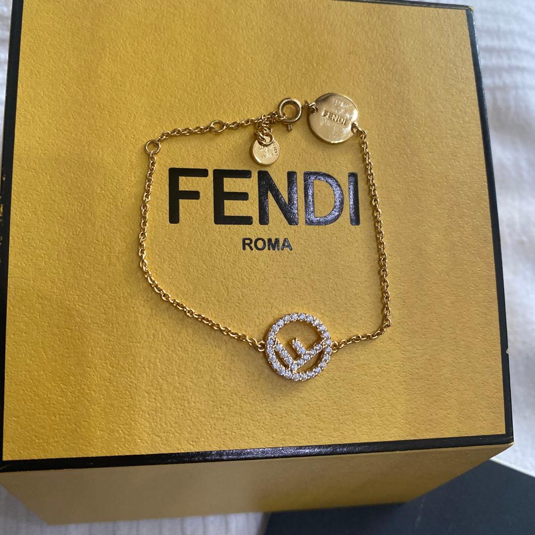 美品　フェンディ　エフイズフェンディブレスレット　ゴールド