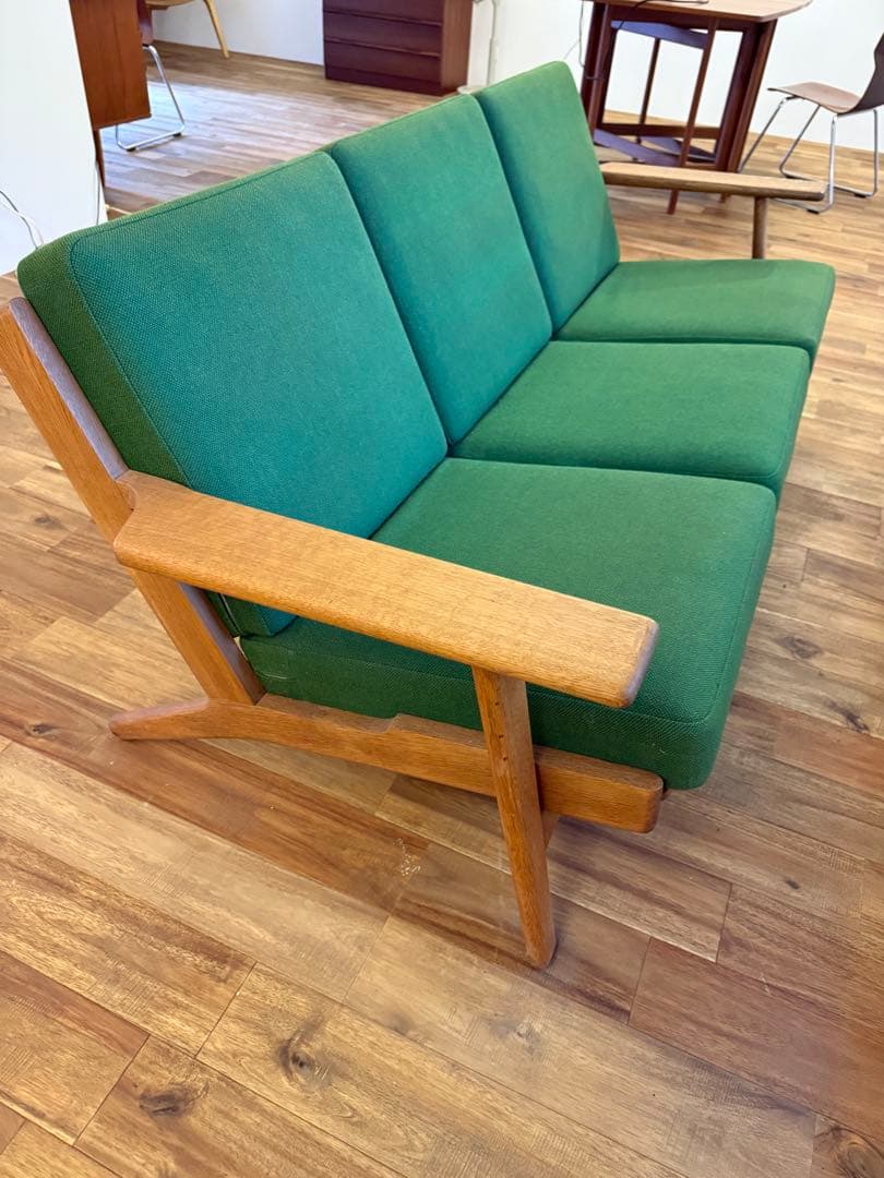 ハンス・J・ウェグナー GE290 3人掛けソファ